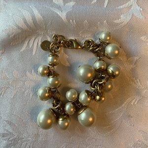 Stella & Dot Pearl/Gold bangle bracelet